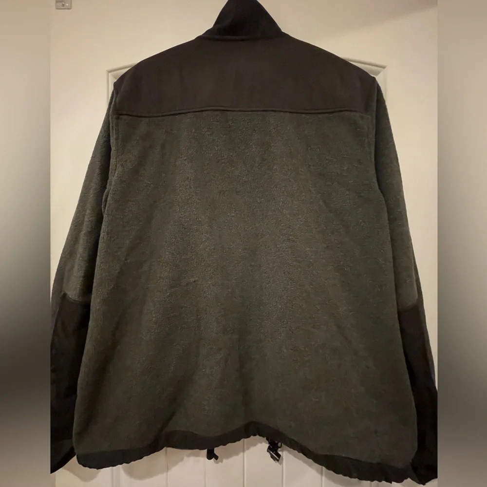 Aeropostale black and gray fleece jacket - Picture 4 of 5